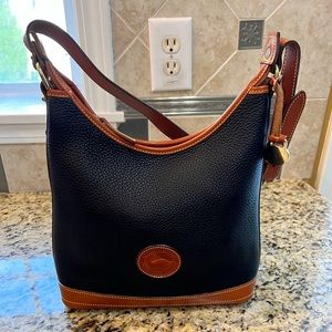Medium-sized Black Dooney & Bourke Handbag